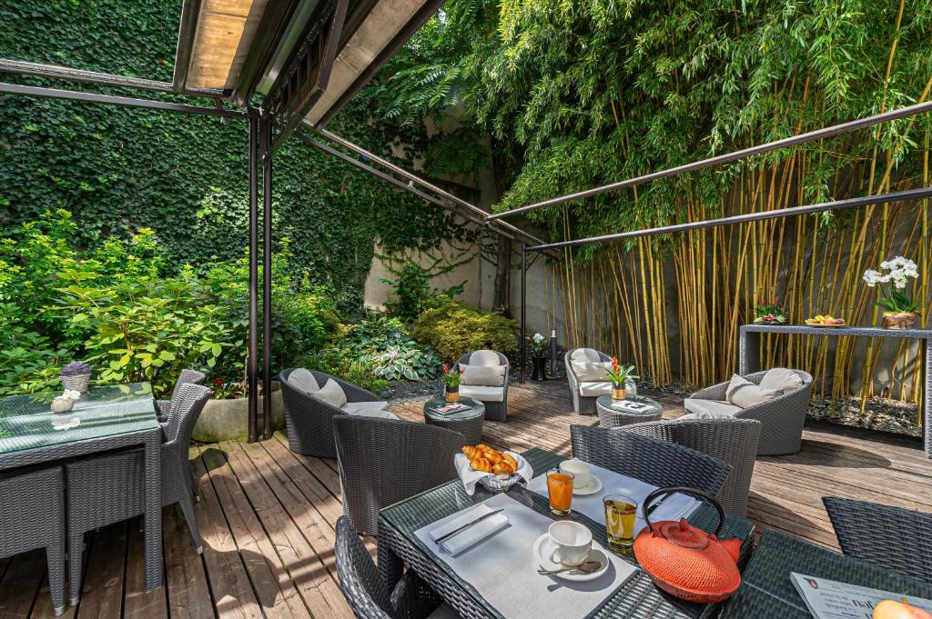 Jade Manotel - Resim 23