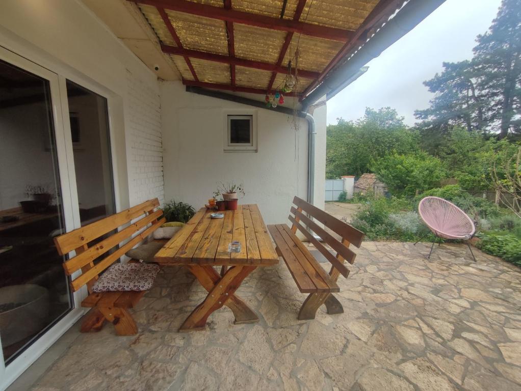 Balkón nebo terasa v ubytování Balkan Retreat