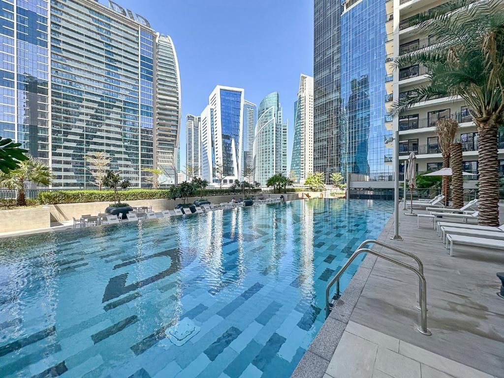 لابی و فضای عمومی ALiving Classy 1BR I Close to Dubai Mall I Zada Tower, Business Bay- 1617 - تصویر ۵
