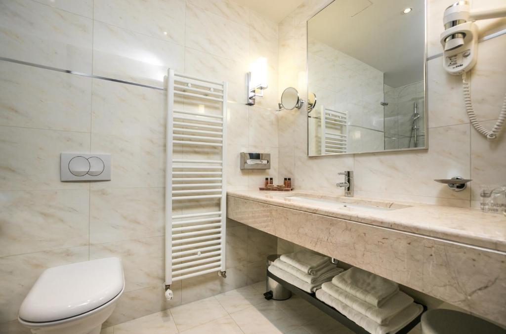 Admiral Grand Hotel - Salle Familiale Avec Balcon