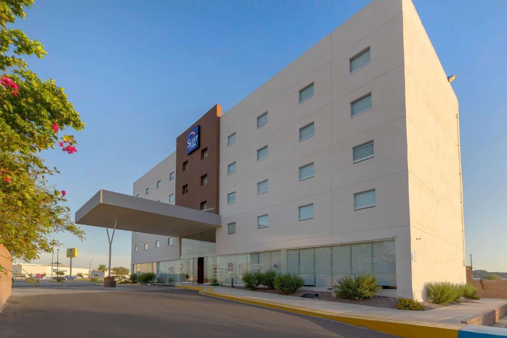 a rendering of the front of a hotel at Sleep Inn Hermosillo in Hermosillo