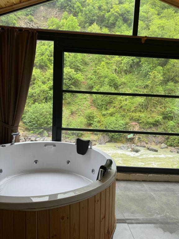 Fotografie z fotogalerie ubytování Karadeniz River Palace v destinaci Çamlıhemşin
