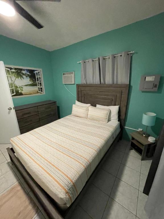 Postel nebo postele na pokoji v ubytování 2B - Seashell Serenity 1bdrm