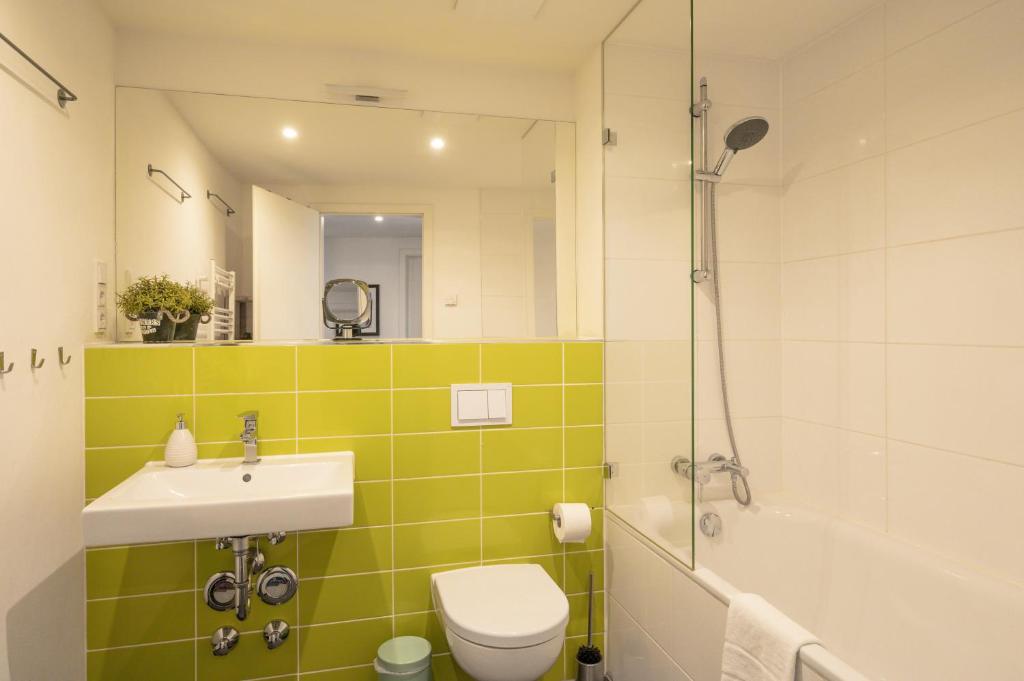 Holiday at Alexanderplatz Apartments - 12