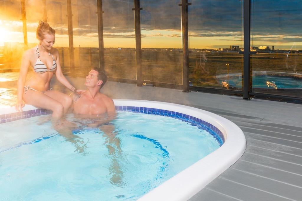 Applause Hotel Calgary Airport by CLIQUE - Resim 23