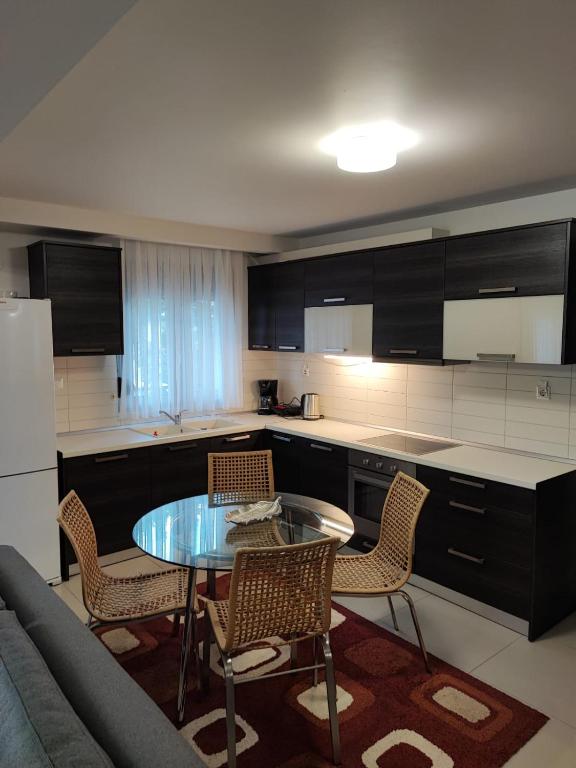 Фотография из галереи ALEXANDRA BOUTIQUE RESIDENCE Garden Apartment в городе Александруполис