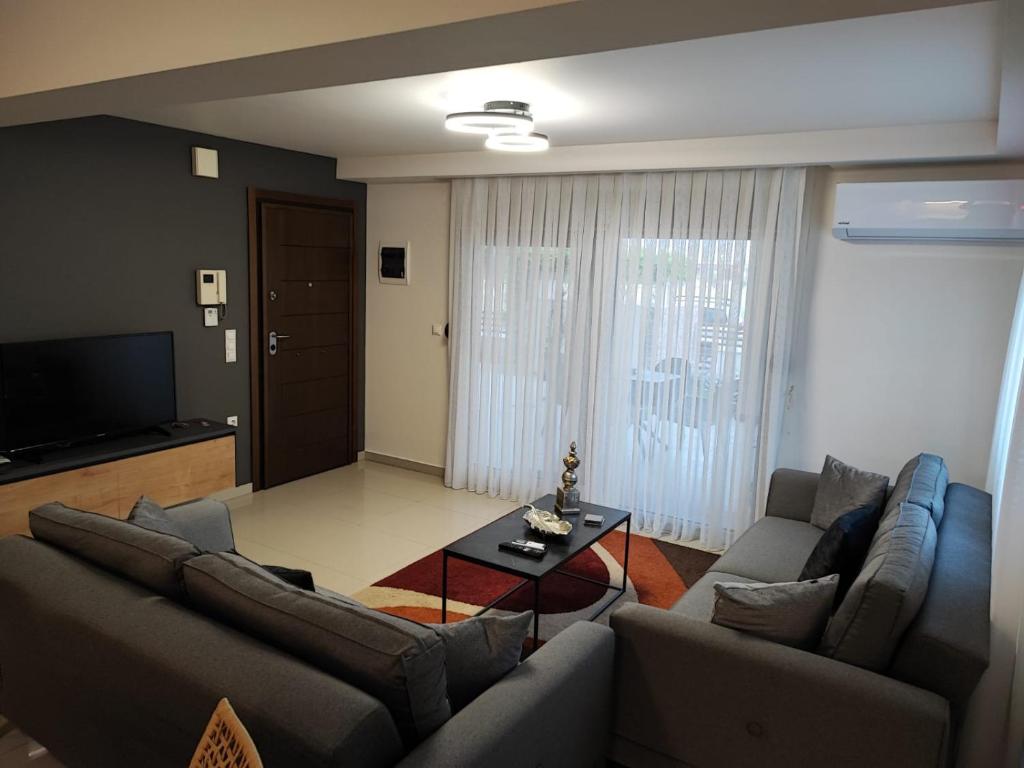 Фотография из галереи ALEXANDRA BOUTIQUE RESIDENCE Garden Apartment в городе Александруполис