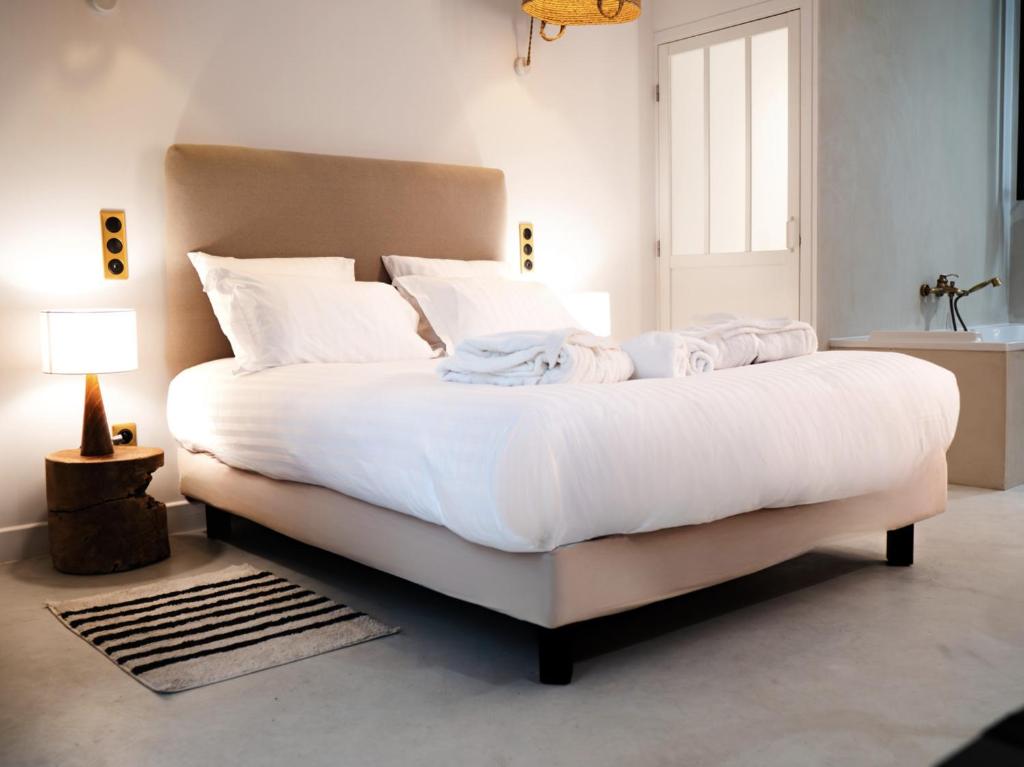 Hôtel Château Héloïse - Tweepersoonskamer Met Spa -bad