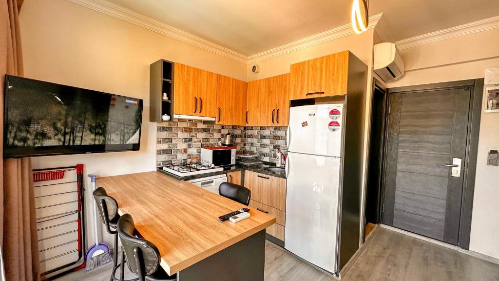 Кухня или мини-кухня в Mykonut Boutique Suites
