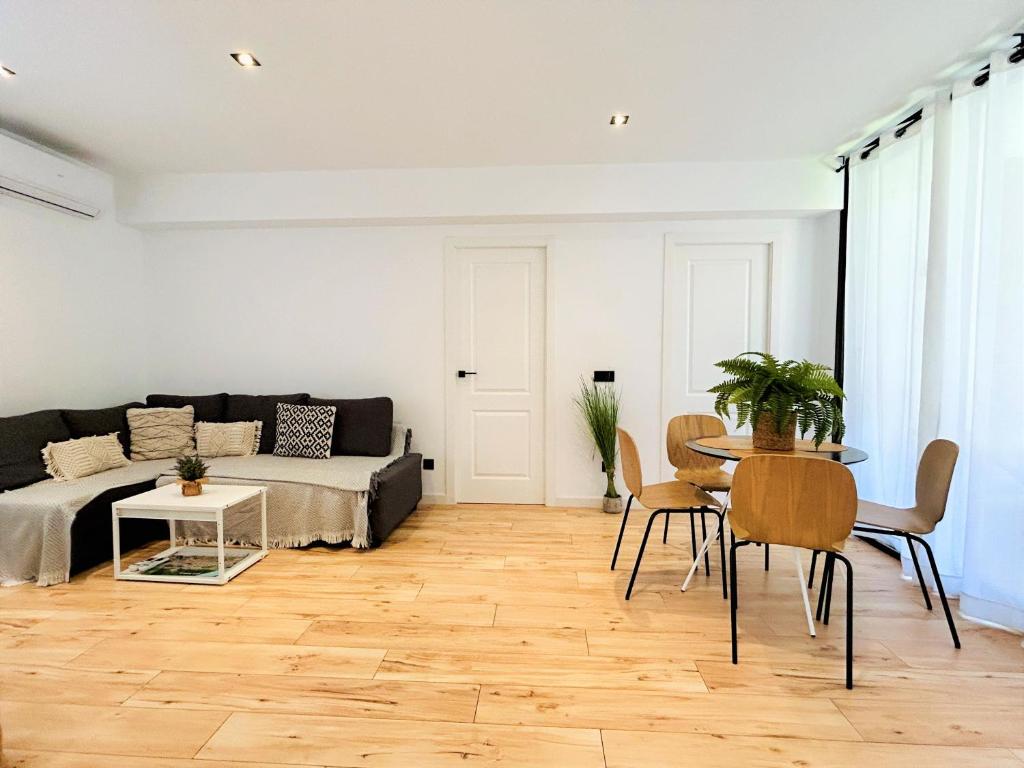 Posedenie v ubytovaní Ecochic Apartment in Fuengirola Center