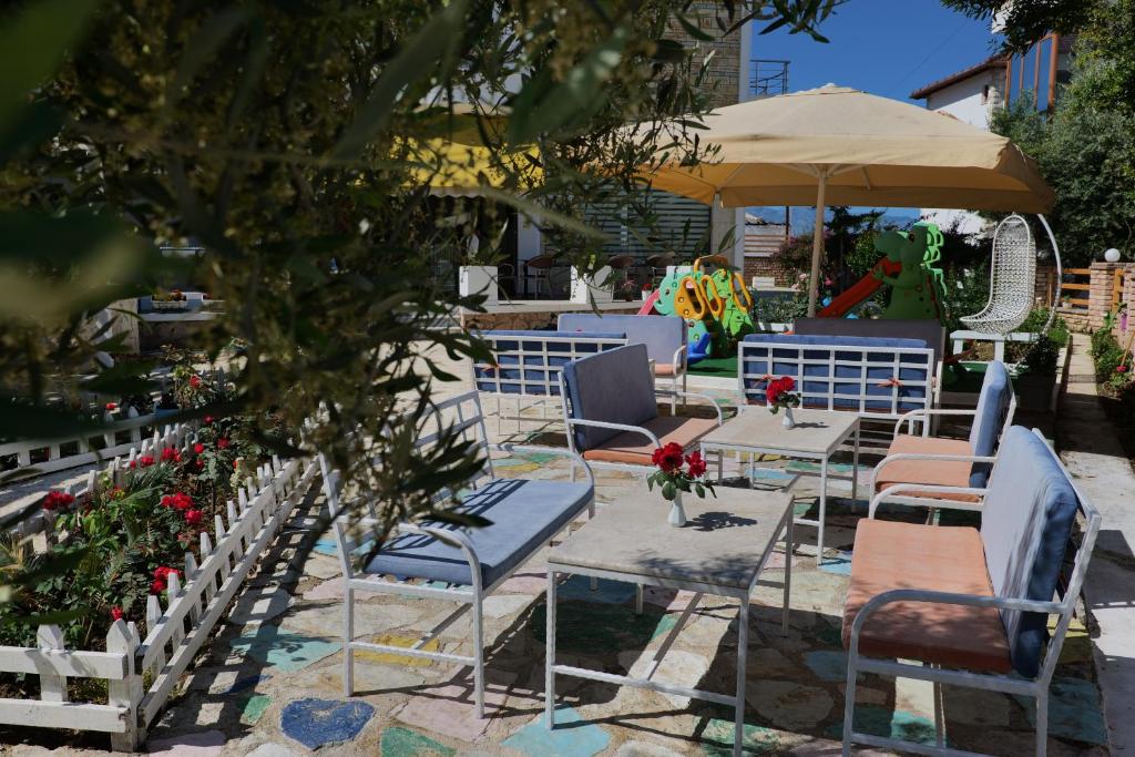 Večerní zábavní program pro hosty v ubytování El Mare Hotel