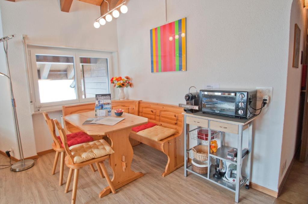 Kuchyň nebo kuchyňský kout v ubytování Haus Bodmen A, Studio Riffelsee