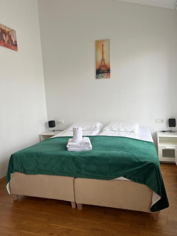 Postel nebo postele na pokoji v ubytování Media Luna Guesthouse