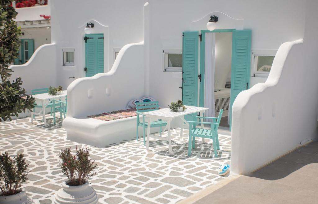 Istumisnurk majutusasutuses Naxos Cave Suites
