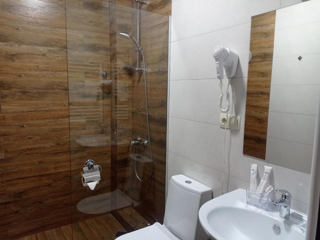 Kazbegi 4U - Chambre Double Avec Balcon