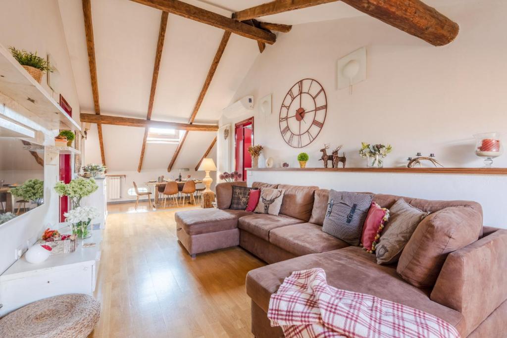 Apartment Archives » Page 90 of 92 » Saigon Luxury - Penthouse Apartment With Private Elevator