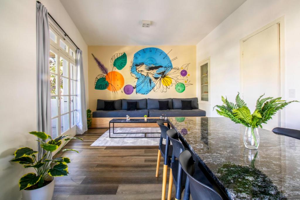 Fliphaus Niceto Vega – 3 Bd Event Friendly
