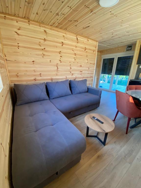 Posezení v ubytování Tiny house Neny Fruška gora