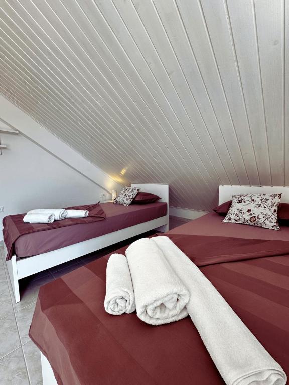 Posteľ alebo postele v izbe v ubytovaní Apartment in Murter with sea view, terrace, air conditioning, Wifi 5026-3