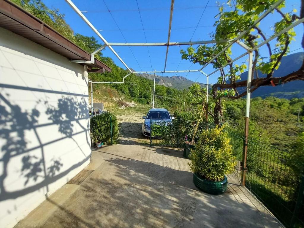 Giardino di Etno House Mira
