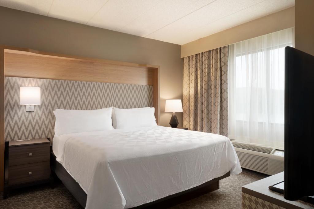 TV&#47;Unterhaltungsangebot in der Unterkunft Holiday Inn Hotel &amp; Suites Council Bluffs by IHG