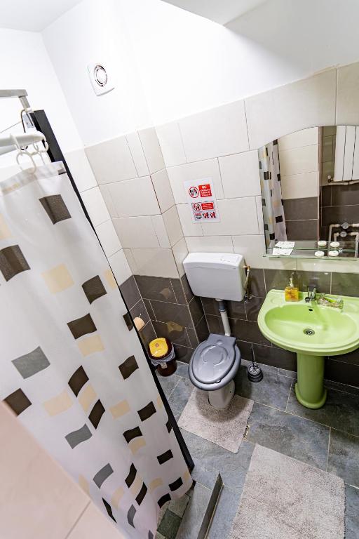 Koupelna v ubytování Casa DARYA-24h Check-in