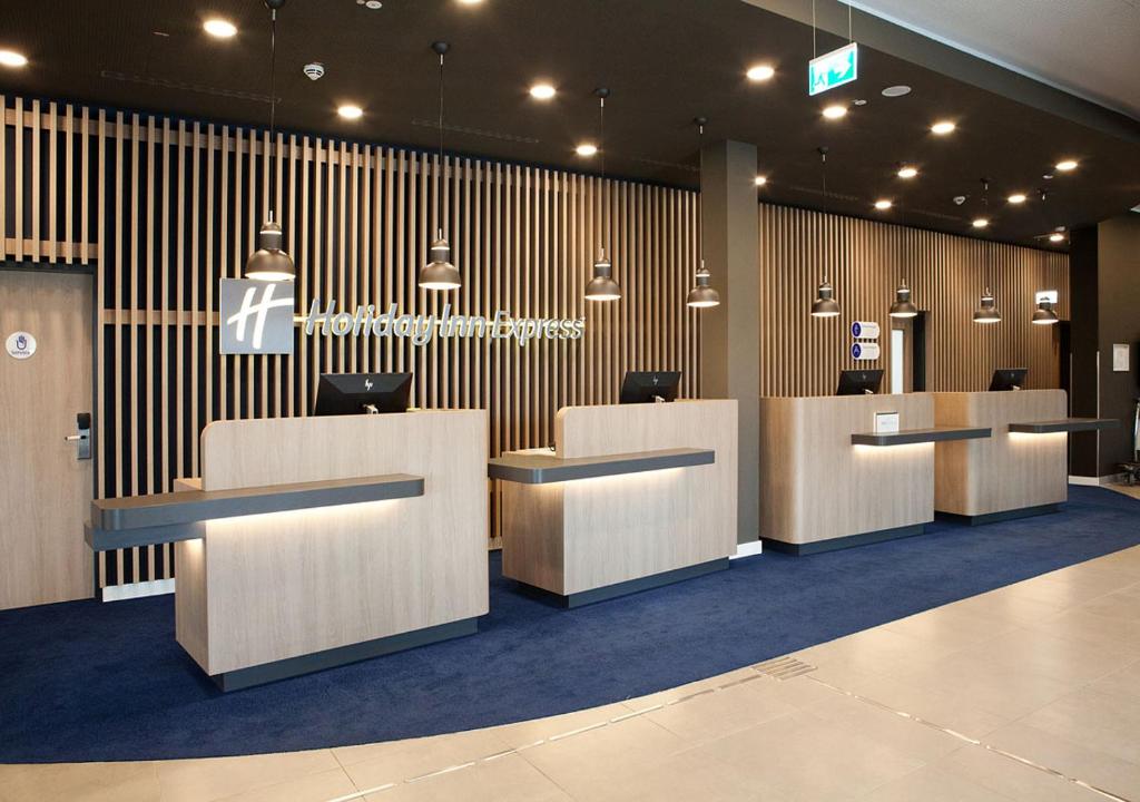 Holiday Inn Express - Düsseldorf Airport - Resim 8