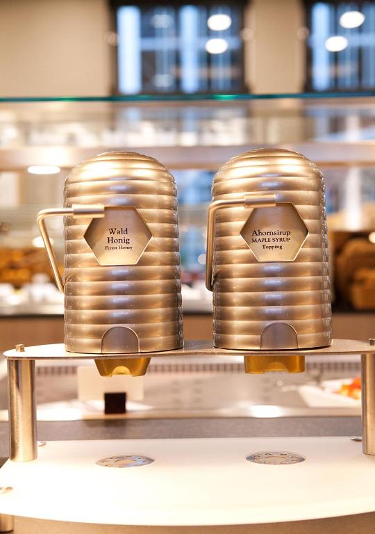 Holiday Inn Express - Düsseldorf Airport - Resim 26