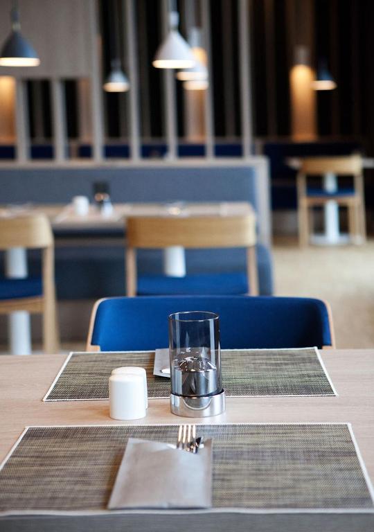 Holiday Inn Express - Düsseldorf Airport - Resim 34