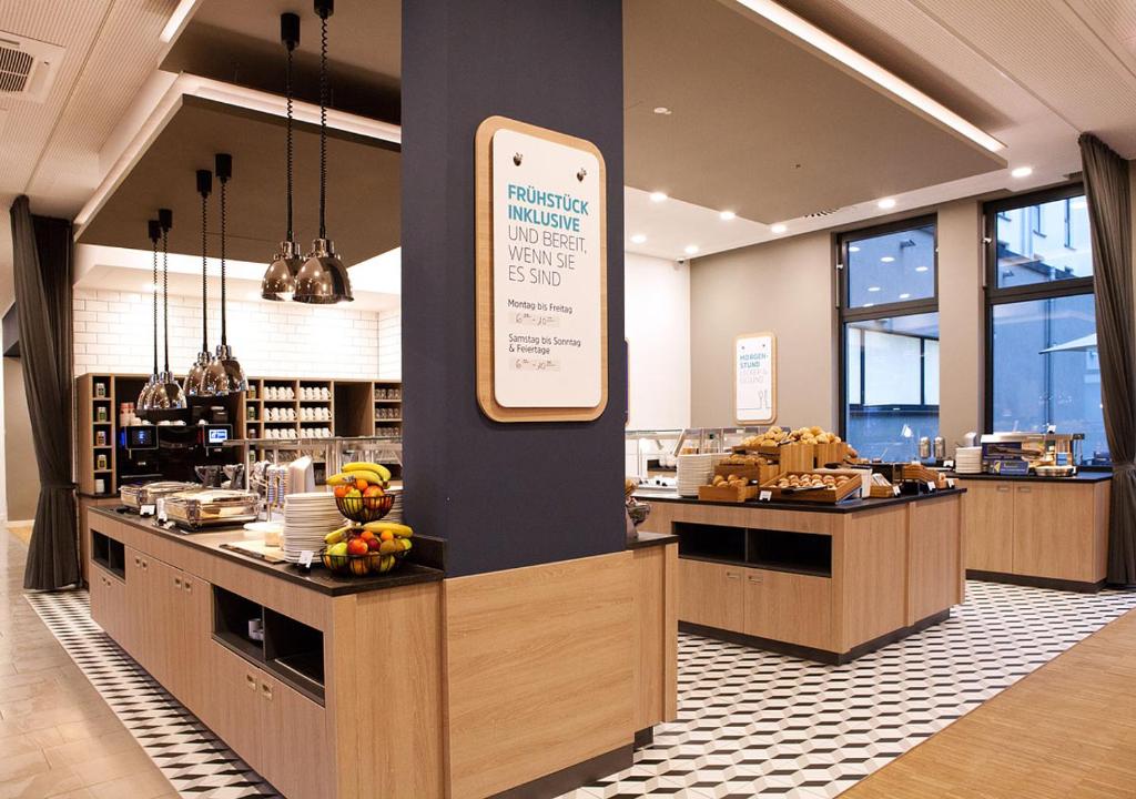 Holiday Inn Express - Düsseldorf Airport - Resim 27