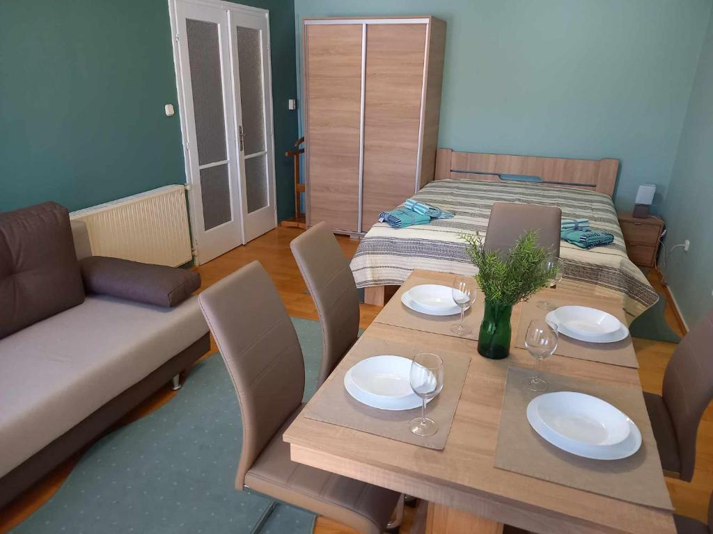 Zoé apartman 8600 Siófok, 3 Budai Nagy Antal utca kép - 1