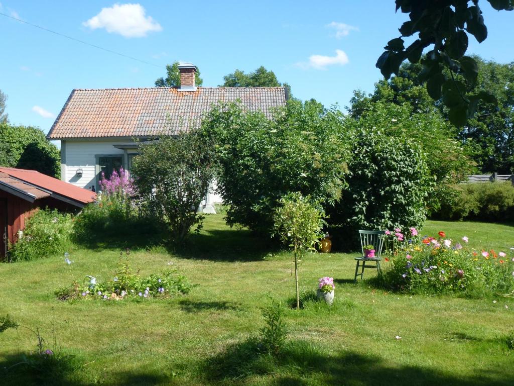 Zahrada ubytování Enköping Cottage