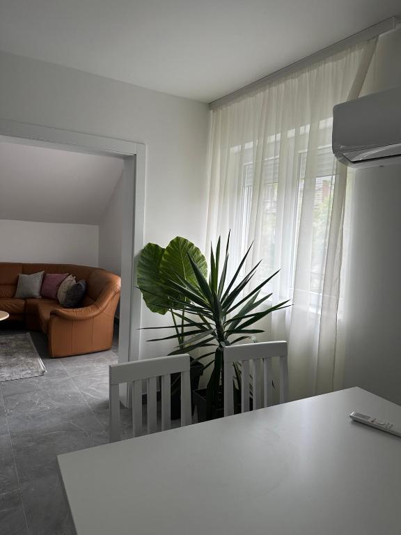 Apartment Holiday - Appartement 2 Chambres Avec Balcon