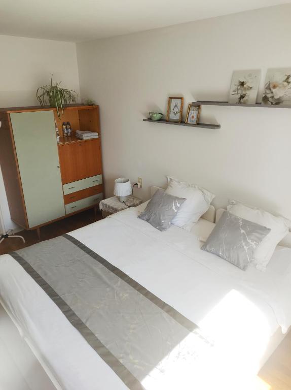 Les deux sources - Dubbele Of Tweeling Kamer Met Uitzicht Op De Tuin