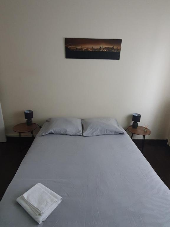 Fotografia z galérie ubytovania Appartement lumineux 2 chambres avec parking et Wifi proche tous commerces v destinácii Besançon