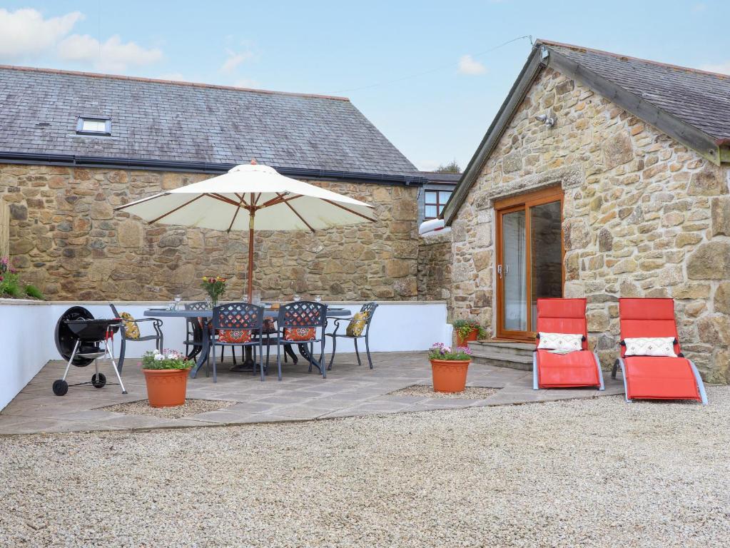 Το κτήριο όπου στεγάζεται  η παραθεριστική κατοικία