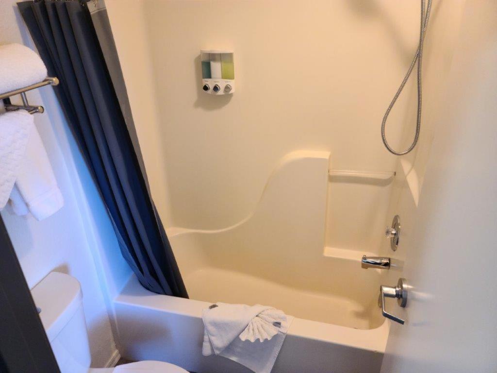 069A The Grand Canyon Getaway Suite with Kitchenette Sleeps 4 photo