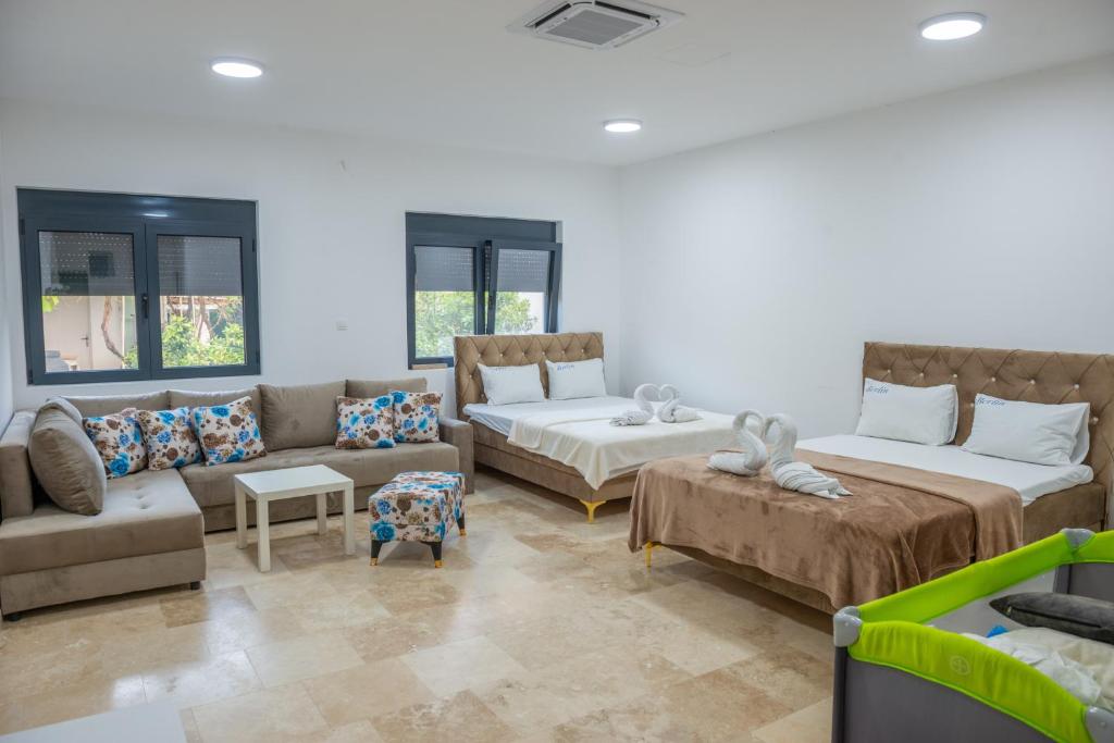 Postel nebo postele na pokoji v ubytování Premium Berlin with Pool