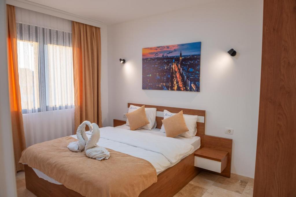 Postel nebo postele na pokoji v ubytování Premium Berlin with Pool