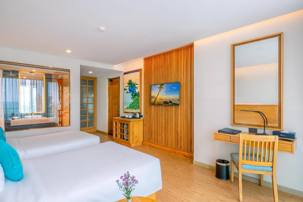 Special Offer - Deluxe Twin Room with Partial Sea View