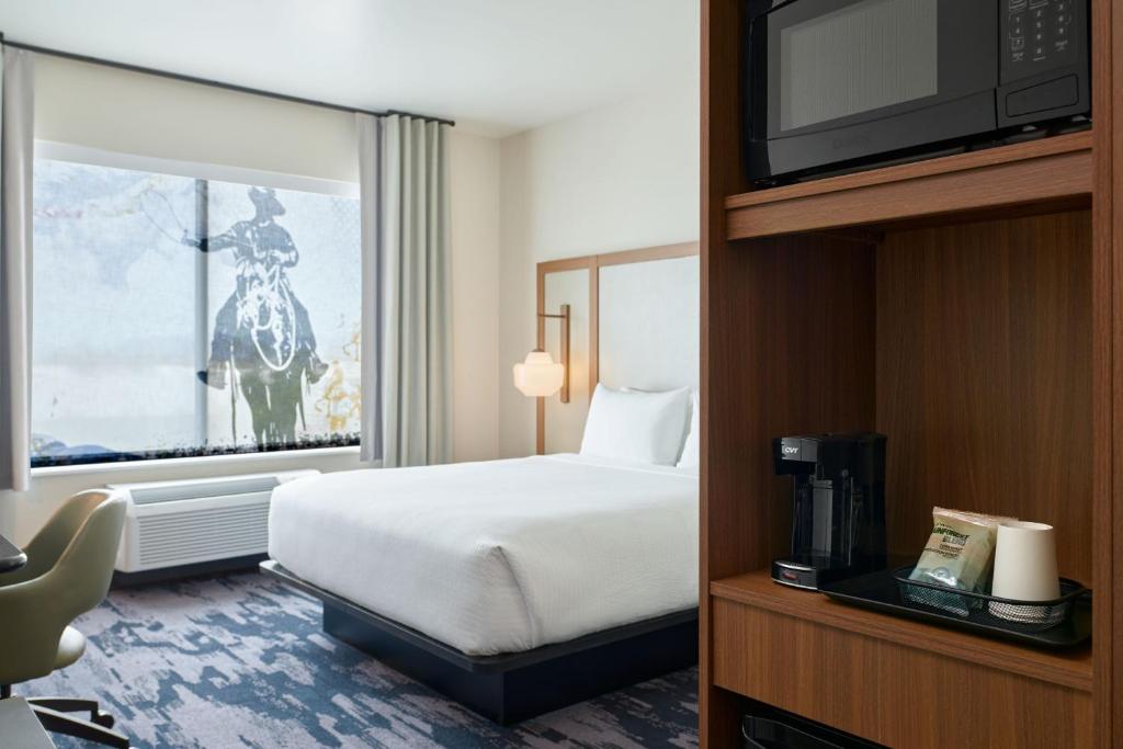 Postel nebo postele na pokoji v ubytování Fairfield Inn & Suites by Marriott Tempe