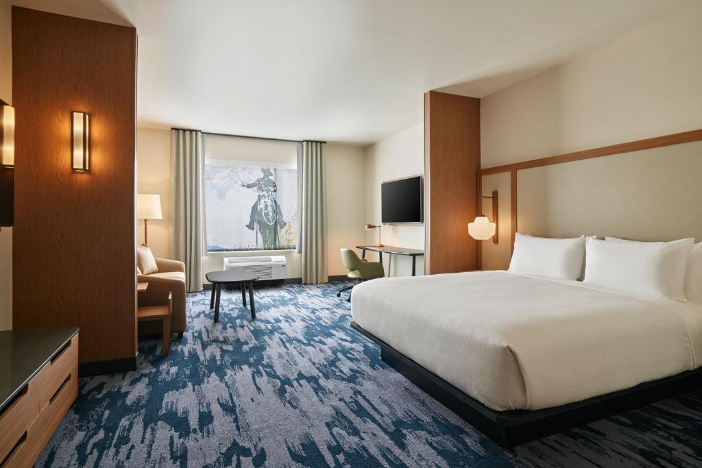 Postel nebo postele na pokoji v ubytování Fairfield Inn & Suites by Marriott Tempe
