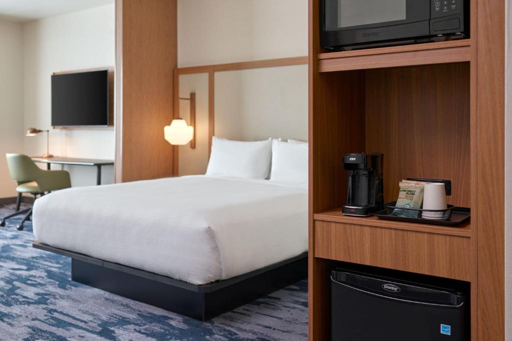 Postel nebo postele na pokoji v ubytování Fairfield Inn & Suites by Marriott Tempe