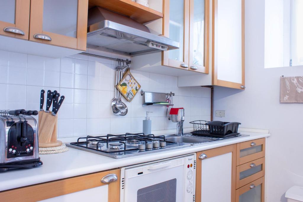 Kuchyň nebo kuchyňský kout v ubytování Maison Charles - Lake Como Apartment