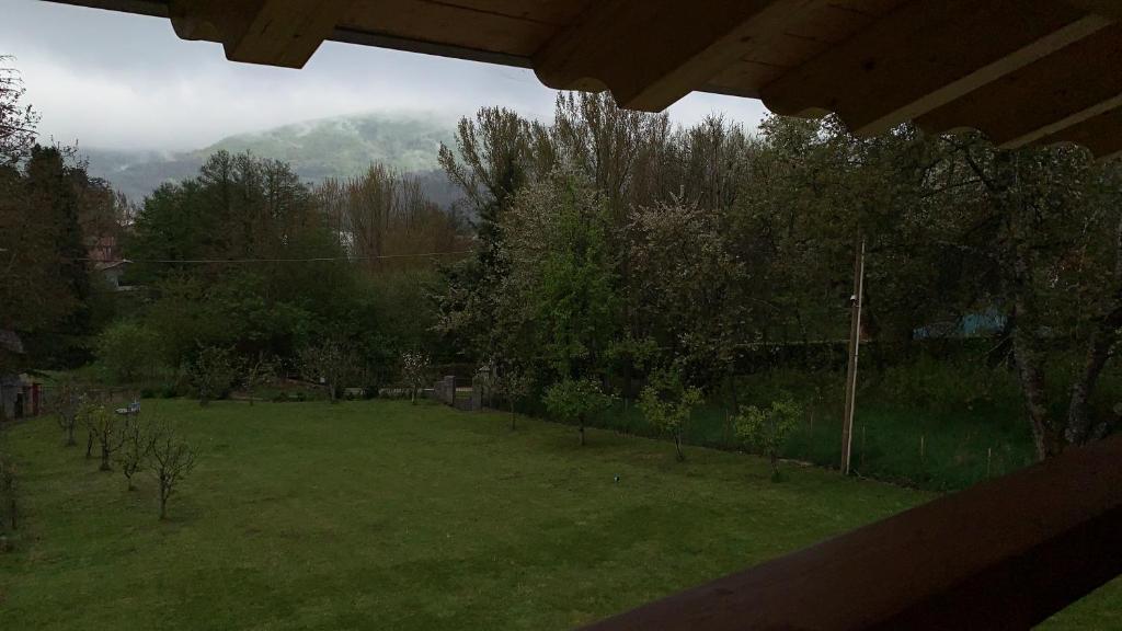 Nespecifikovaný výhled na hory nebo výhled na hory při pohledu z bed and breakfast