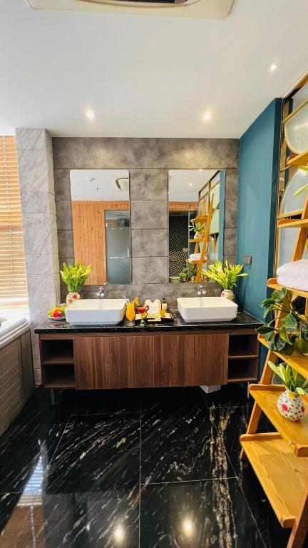 Suite Gia Đình