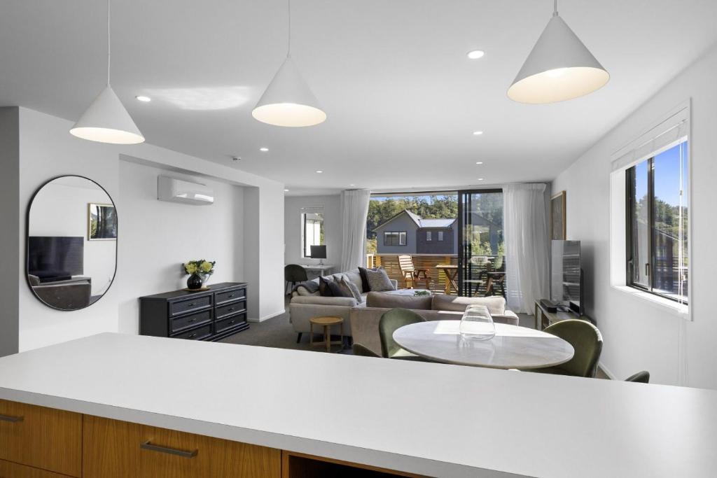 Whitby Townhouse - Hizvo