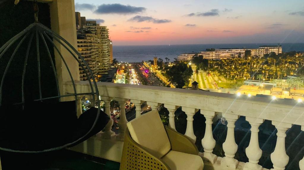 Sea and Montaza Palace view 2 bedrooms apartment alexandria,2 full bathrooms, with 2 AC and 1 Stand Fan, free wifi , available all year days with 3 heavy blankets - 15