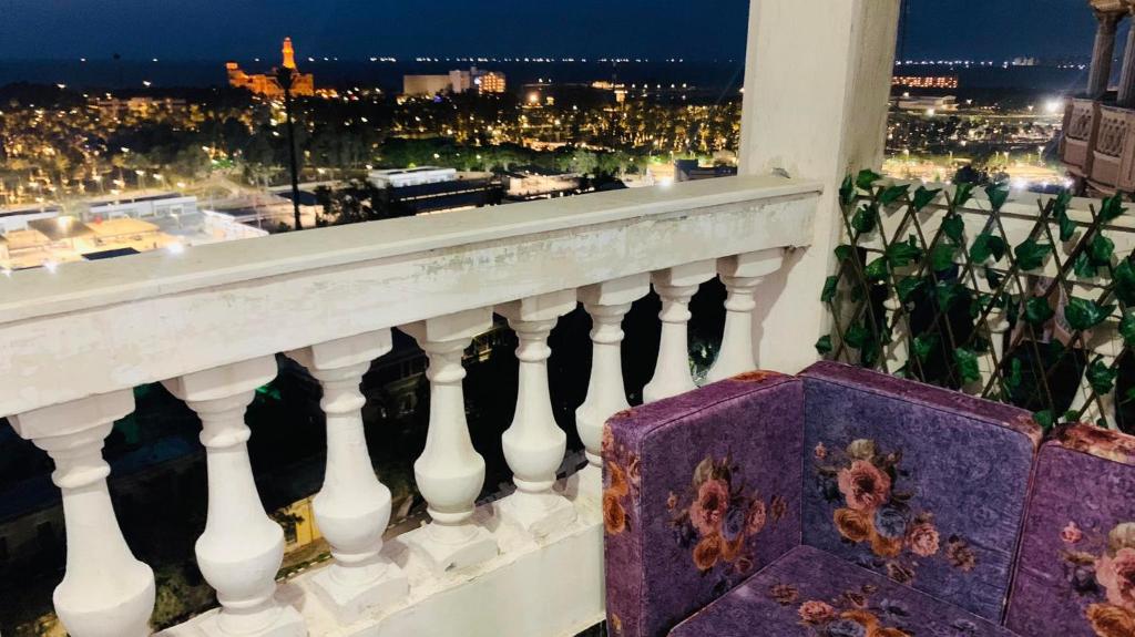 Sea and Montaza Palace view 2 bedrooms apartment alexandria,2 full bathrooms, with 2 AC and 1 Stand Fan, free wifi , available all year days with 3 heavy blankets - 18