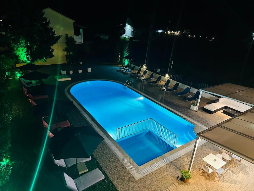 Bazén v ubytování Melitsa corfu hotel nebo v jeho okolí